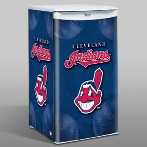 Boelter Cleveland Indians MLB 84 Can Counter Top Refrigerator