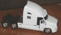 1:32 Scale White Kenworth T2000 Die-Cast Collectible
