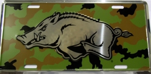 Arkansas Razorbacks Camouflage Aluminum License Plate